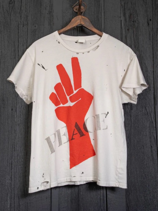 MadeWorn Tops - MadeWorn Peace✌🏼tee